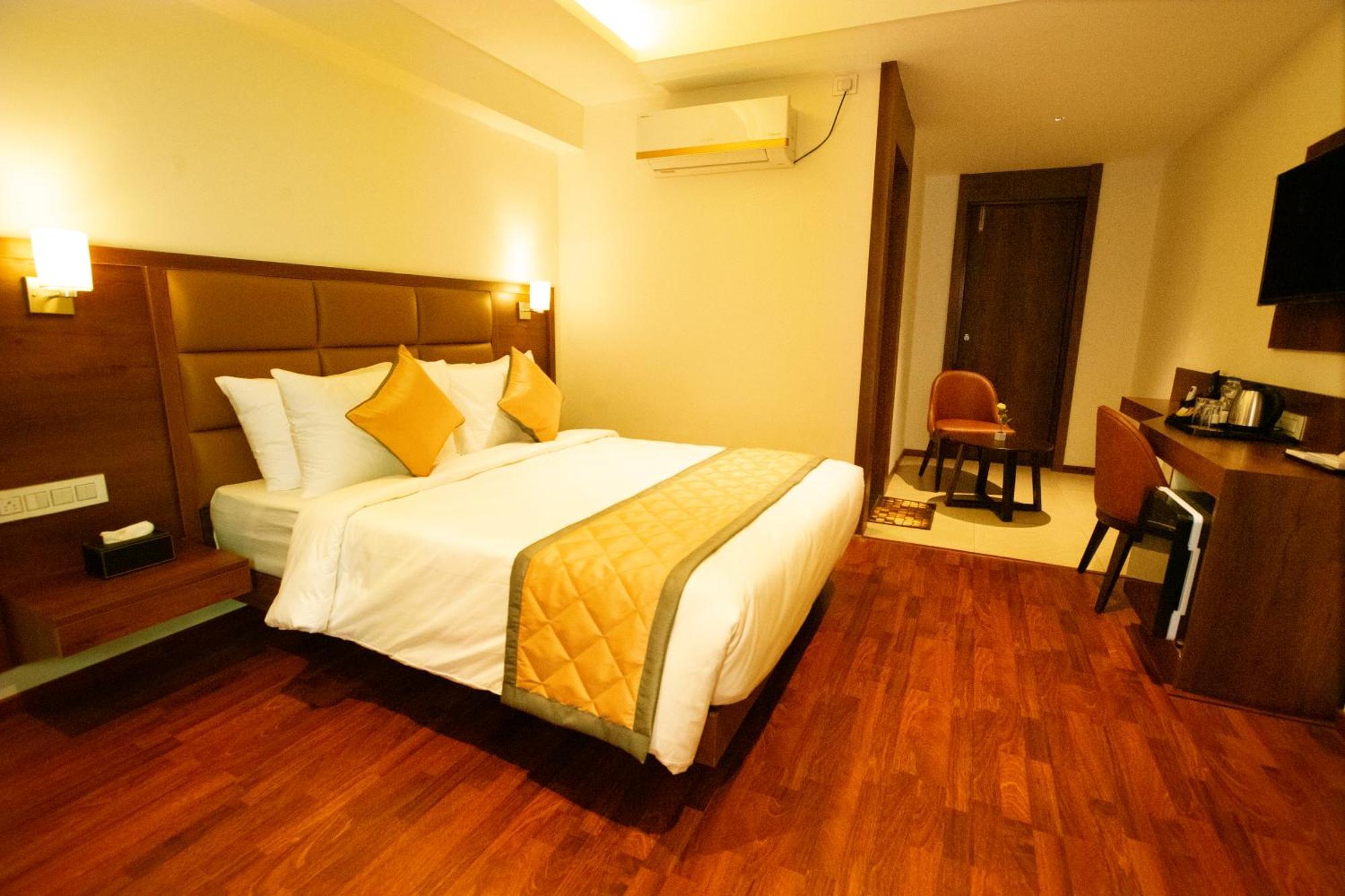 Golden Fortune Inn Hotel Μπανγκαλόρ Εξωτερικό φωτογραφία
