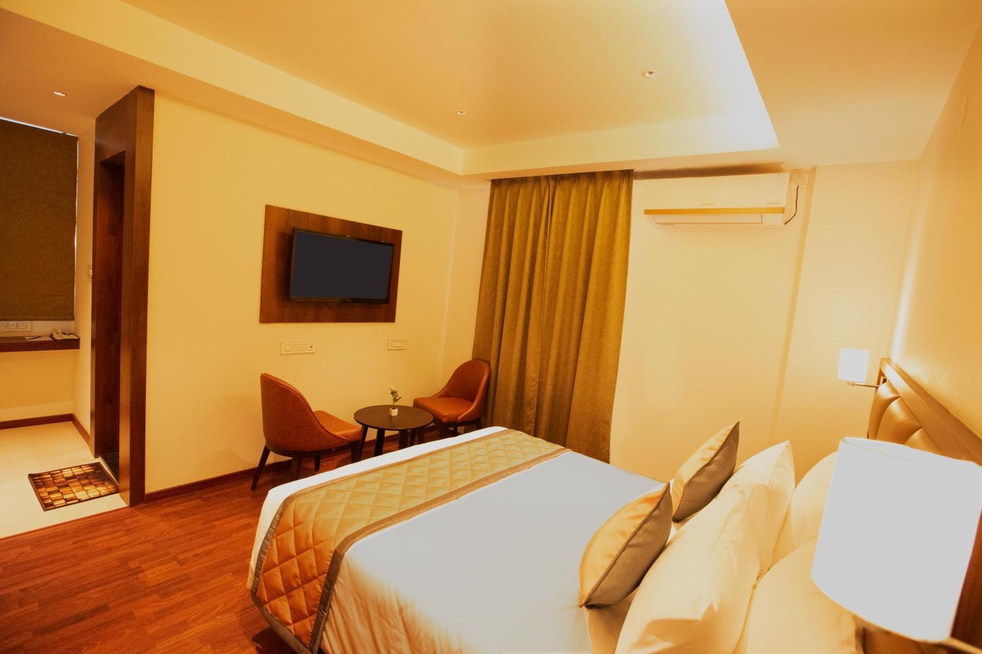 Golden Fortune Inn Hotel Μπανγκαλόρ Εξωτερικό φωτογραφία