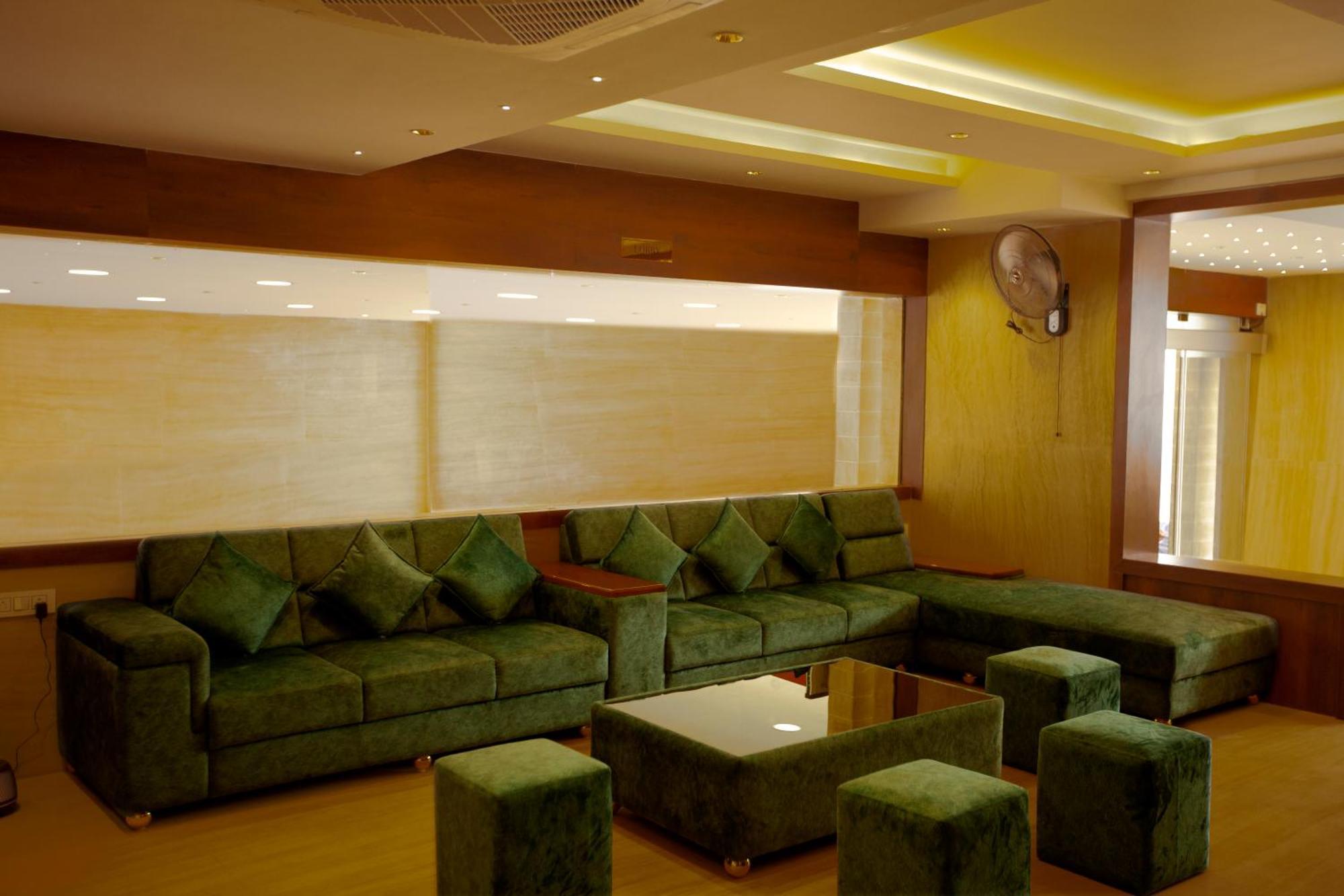 Golden Fortune Inn Hotel Μπανγκαλόρ Εξωτερικό φωτογραφία