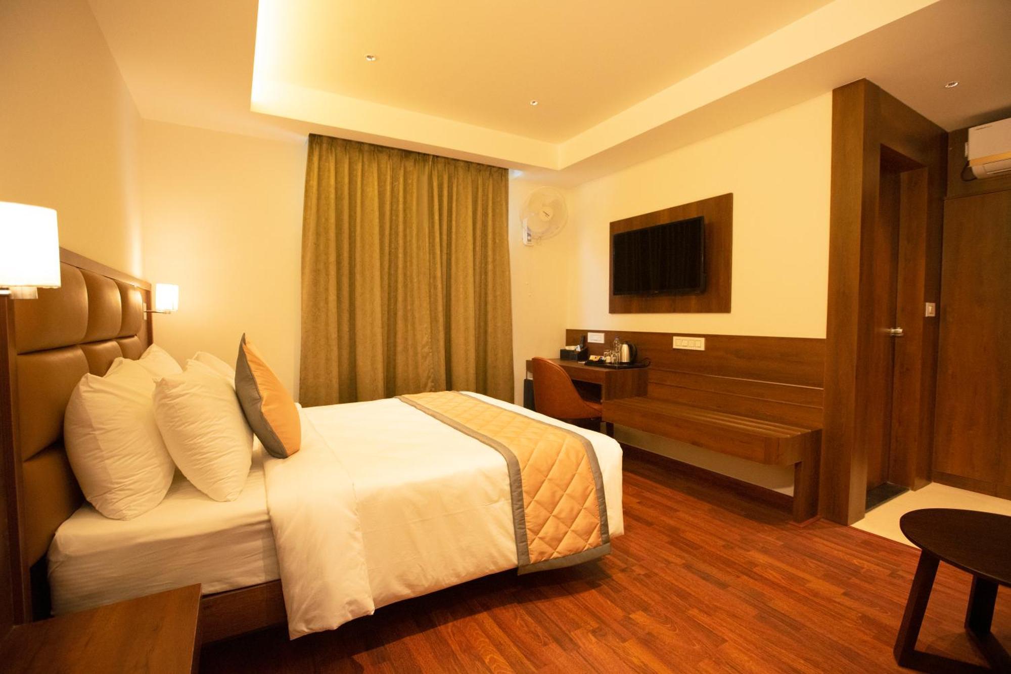 Golden Fortune Inn Hotel Μπανγκαλόρ Εξωτερικό φωτογραφία